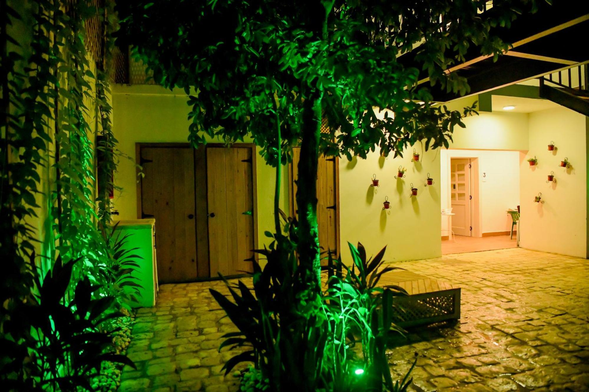Honky Tonk Colonial Hotel Santo Domingo Exterior photo