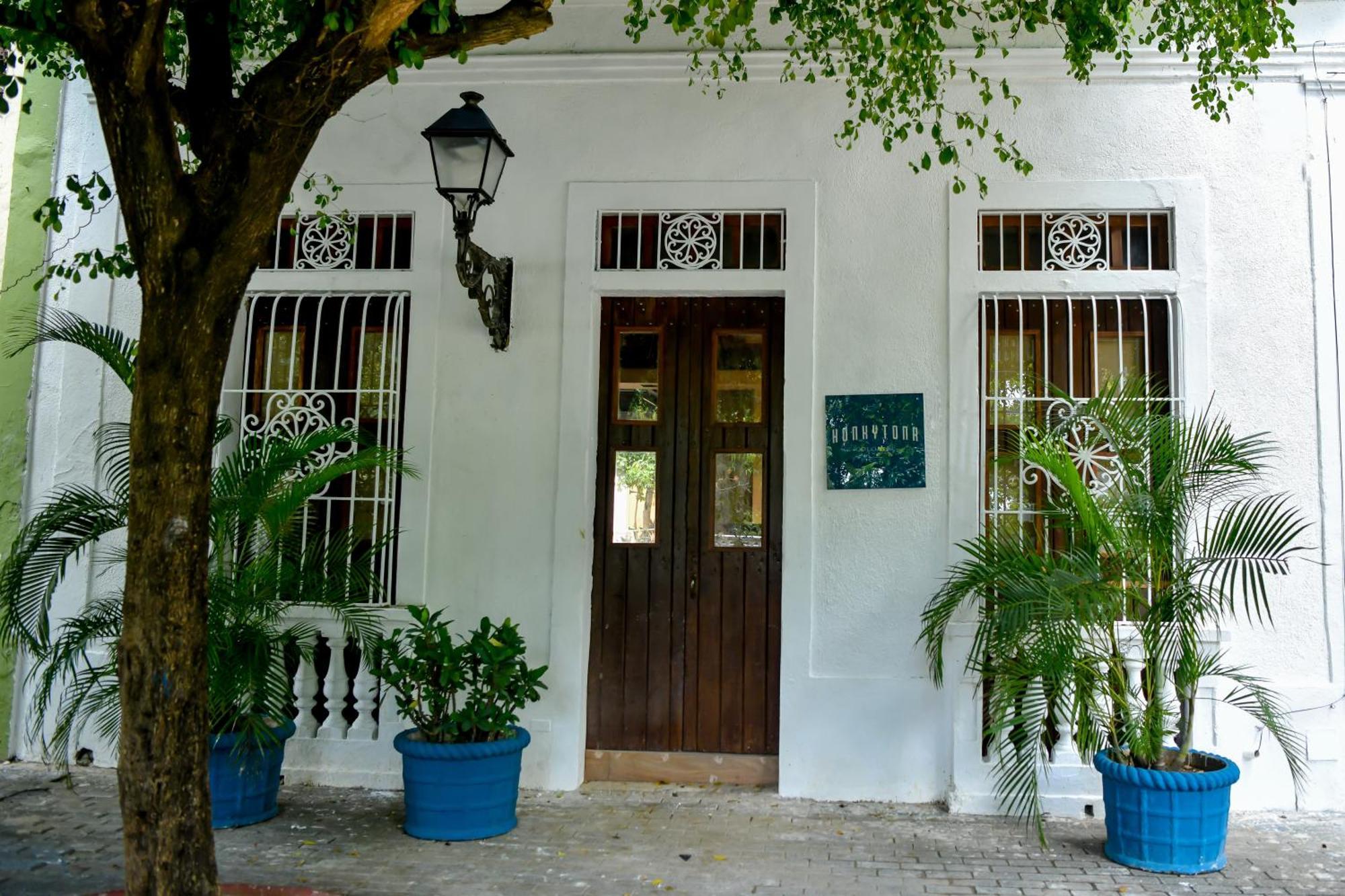 Honky Tonk Colonial Hotel Santo Domingo Exterior photo