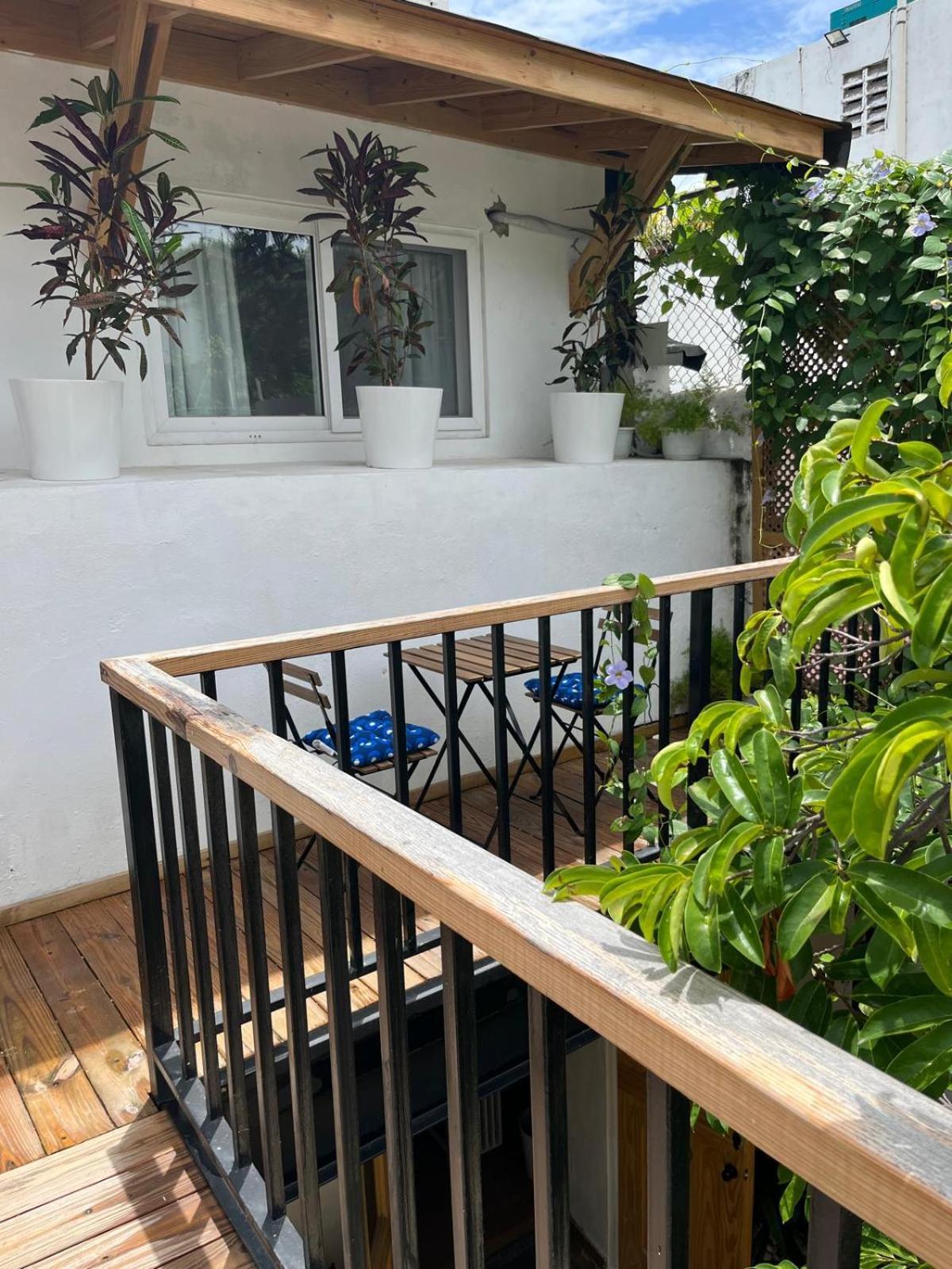 Honky Tonk Colonial Hotel Santo Domingo Exterior photo
